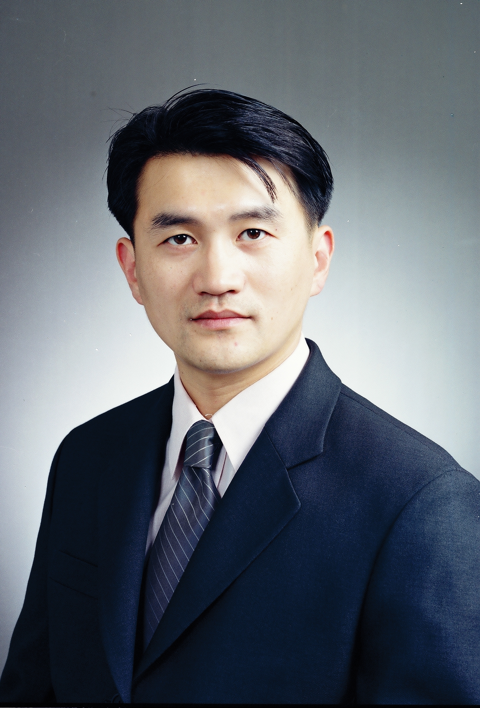 대표이사 한윤수