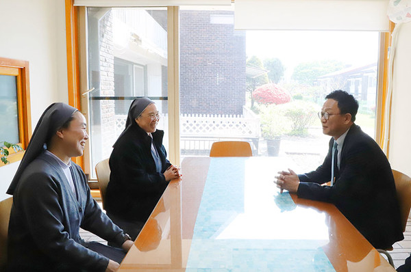 인천지방국세청, 가정의 달 사랑나눔 실천