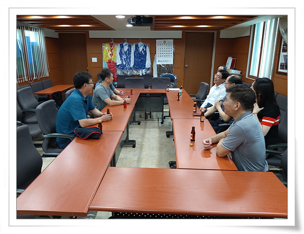 상인회사무실에서